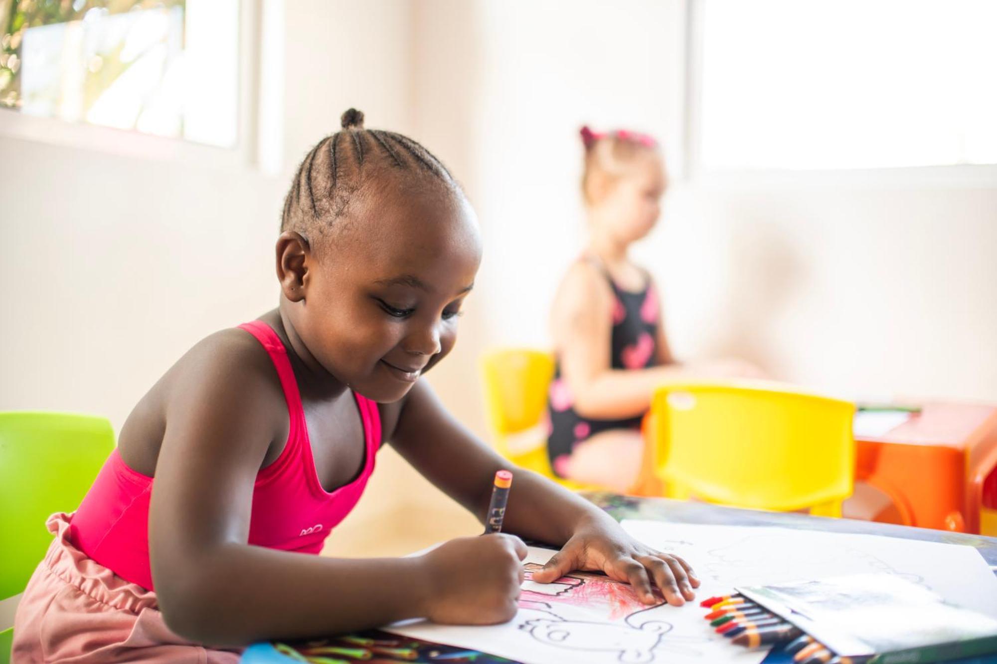 Diamonds Leisure Beach & Golf Resort Diani Beach Esterno foto Child colouring