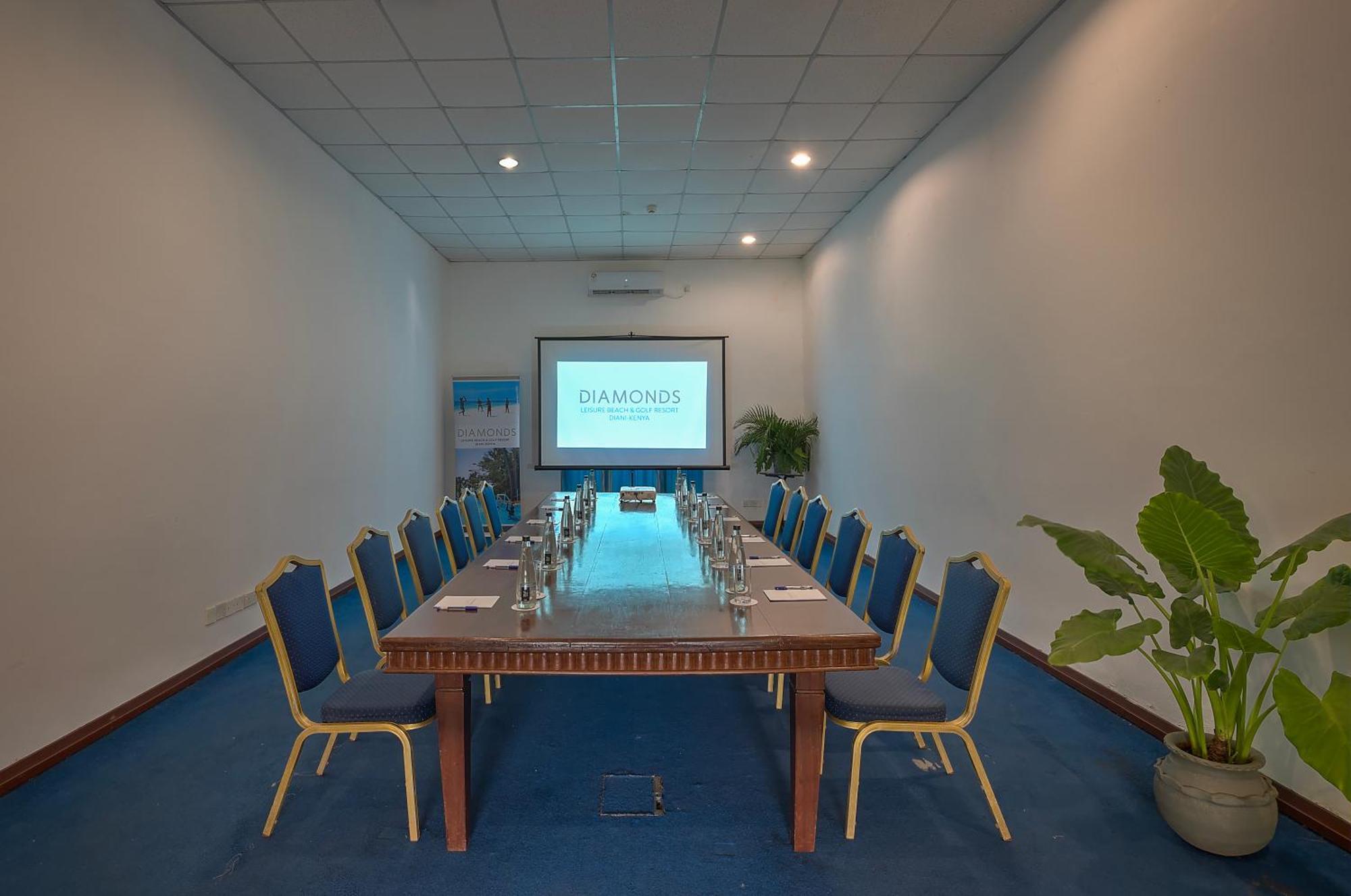 Diamonds Leisure Beach & Golf Resort Diani Beach Esterno foto Meeting room