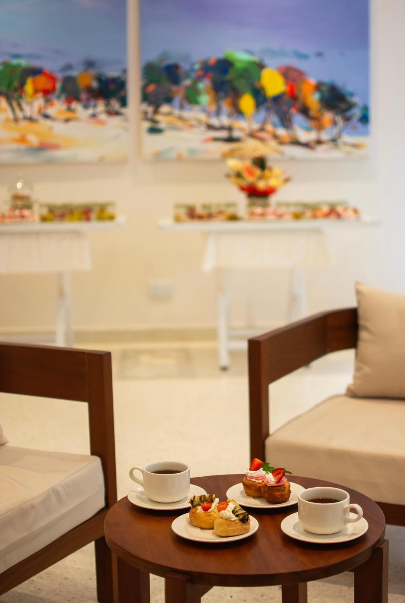 Diamonds Leisure Beach & Golf Resort Diani Beach Esterno foto A typical waiting room